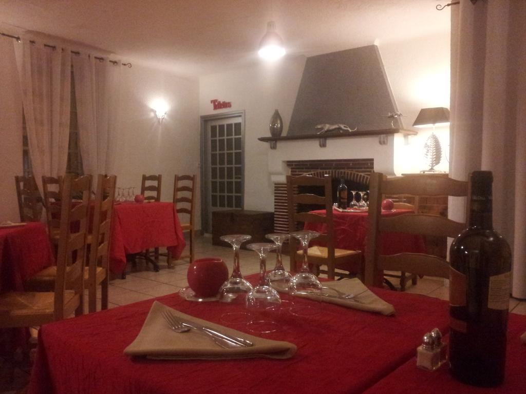 Hotel Restaurant Henri IV Eauze エクステリア 写真