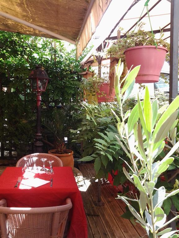Hotel Restaurant Henri IV Eauze エクステリア 写真