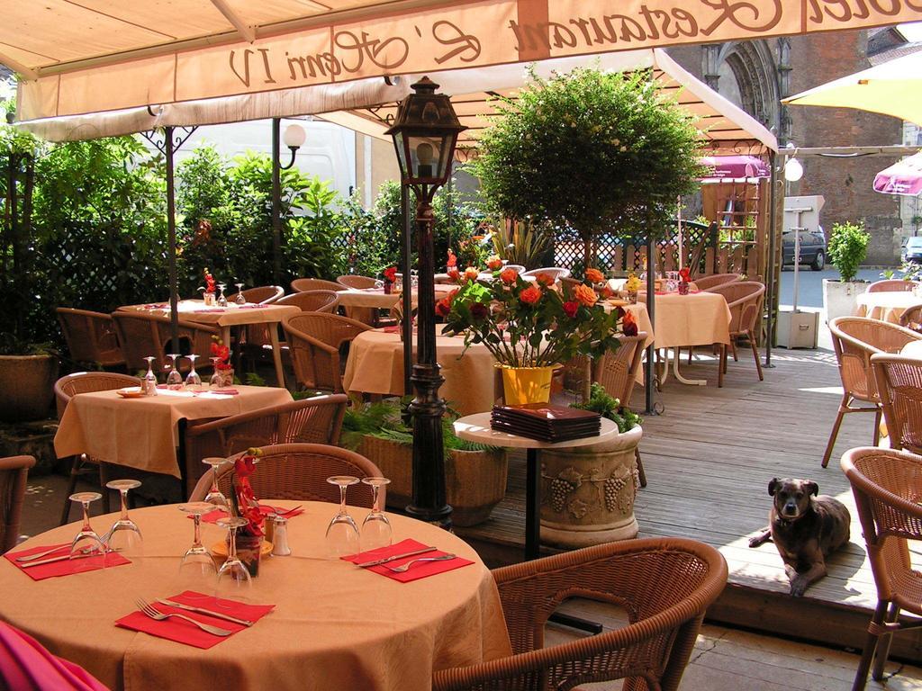 Hotel Restaurant Henri IV Eauze エクステリア 写真