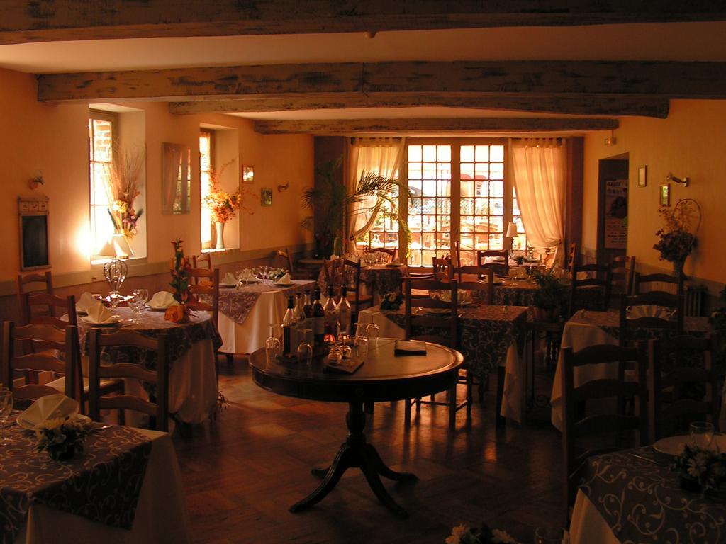 Hotel Restaurant Henri IV Eauze エクステリア 写真