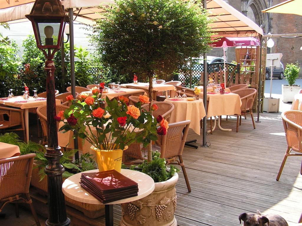 Hotel Restaurant Henri IV Eauze エクステリア 写真