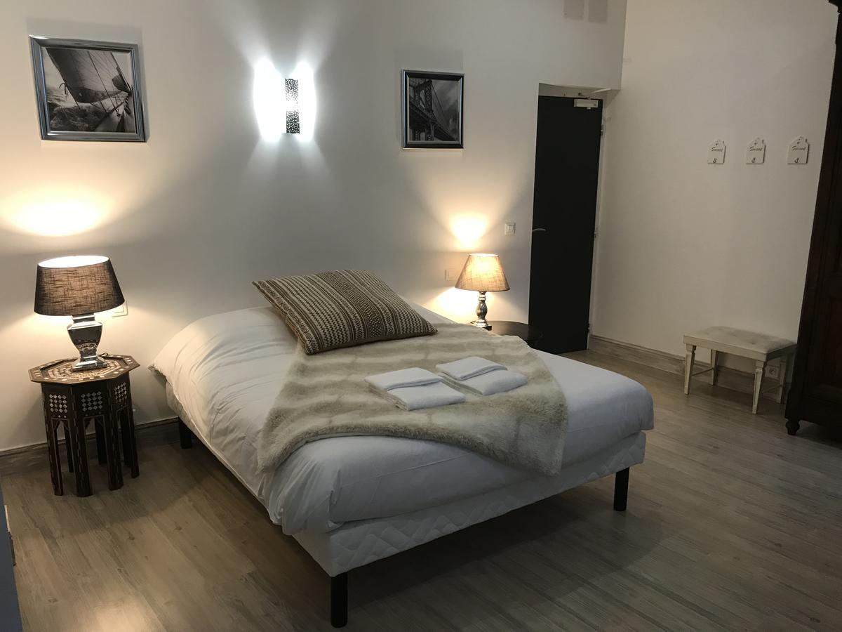 Hotel Restaurant Henri IV Eauze エクステリア 写真